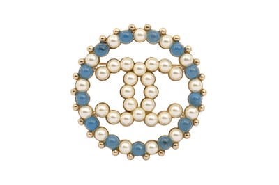 Lot 18 - Chanel Pearl CC Open Circle Brooch