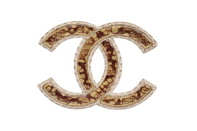 Lot 300 - Chanel Brown Marble CC Brooch