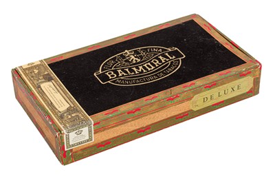 Lot 194 - A BOX OF TWENTY-FOUR BALMORAL TUBE CIGARS