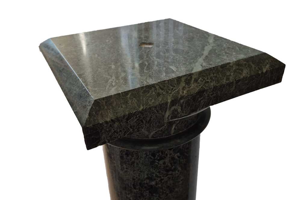Lot 376 - A PAIR OF GREEN MARBLE COLUMNS