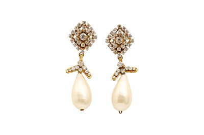 Lot 333 - Chanel Ivory Pear Pearl Drop Clip On Earrings