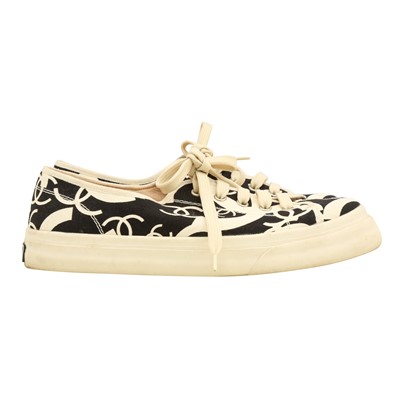 Lot 545 - Chanel Black CC Flatform Sneaker