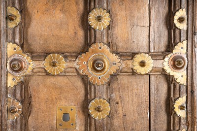 Lot 86 - A PAIR OF INDIAN CARVED HARDWOOD DOORS, 19TH CENTURY