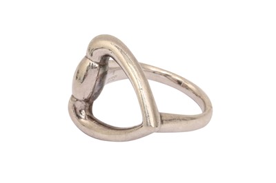 Lot 449 - Gucci Silver Open Heart Ring - Size 16