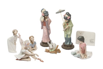 Lot 483 - A COLLECTION OF LLADRO FIGURES, WITH THEIR ORIGINAL BOXES