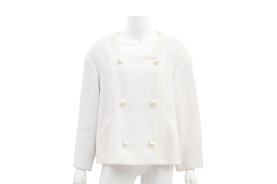 Lot 311 - Chanel Ivory Boucle Collarless Jacket - Size 42