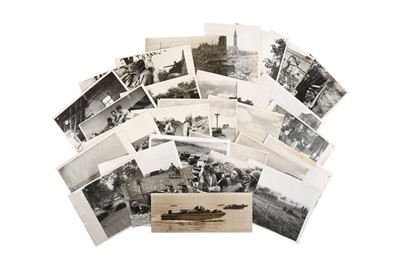 Lot 62 - WORLD WAR II VINTAGE PRESS PRINTS, US & BRITISH OFFICIAL PHOTOGRAPHS, 1944-1945.