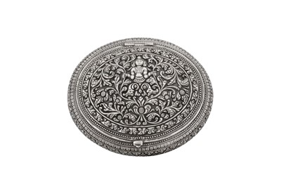 Lot 138 - A late 19th century Ceylonese (Sri Lankan) unmarked silver snuff box, Kandy circa 1890