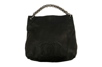 Lot 431 - Chanel Black CC Hobo Shoulder Tote