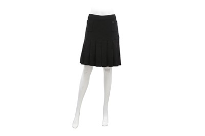 Lot 497 - Chanel Black Wool Boucle Pleat Skirt - Size 42