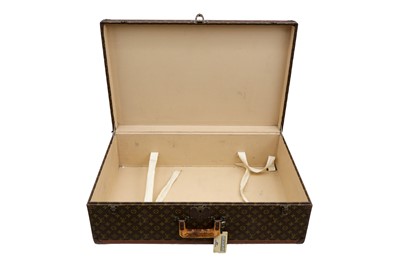 Lot 226 - Louis Vuitton Monogram Fly-El Suitcase 80