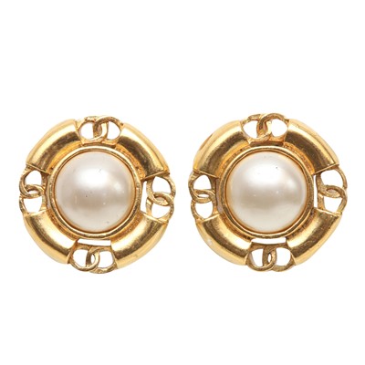 Lot 222 - Chanel Ivory Pearl CC Baroque Clip On Earrings