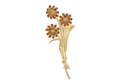 Lot 289 - A FLOWER SPRAY BROOCH