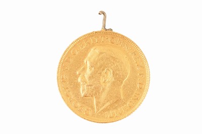 Lot 120 - A KING GEORGE V SOVEREIGN COIN DATED 1914, PREVIOUSLY MOUNTED AS A PENDANT