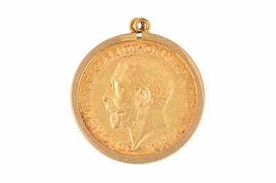 Lot 108 - A KING GEORGE V HALF SOVEREIGN DATED 1911 MOUNTED AS A PENDANT