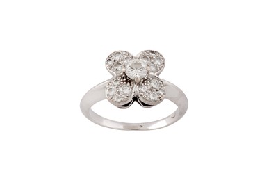 Lot 100 - VAN CLEEF & ARPELS | A DIAMOND 'TREFLE' RING