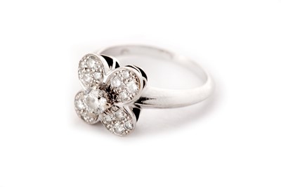 Lot 100 - VAN CLEEF & ARPELS | A DIAMOND 'TREFLE' RING