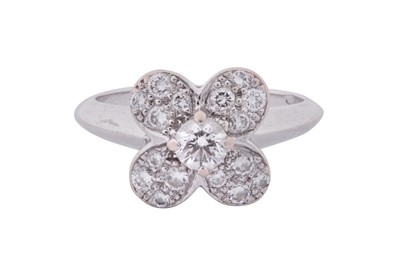 Lot 100 - VAN CLEEF & ARPELS | A DIAMOND 'TREFLE' RING