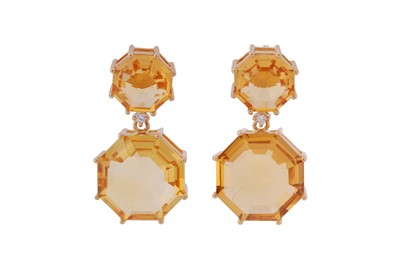 Lot 291 - A PAIR OF CITRINE EARRINGS