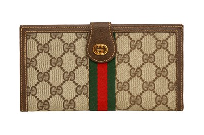 Lot 250 - Gucci Beige GG Supreme Continental Wallet