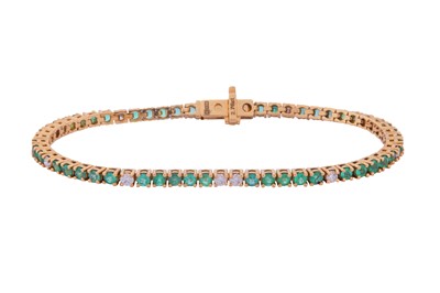 Lot 281 - AN EMERALD AND DIAMOND LINE BRACELET