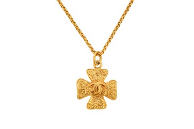 Lot 403 - Chanel Clover CC Pendant Necklace