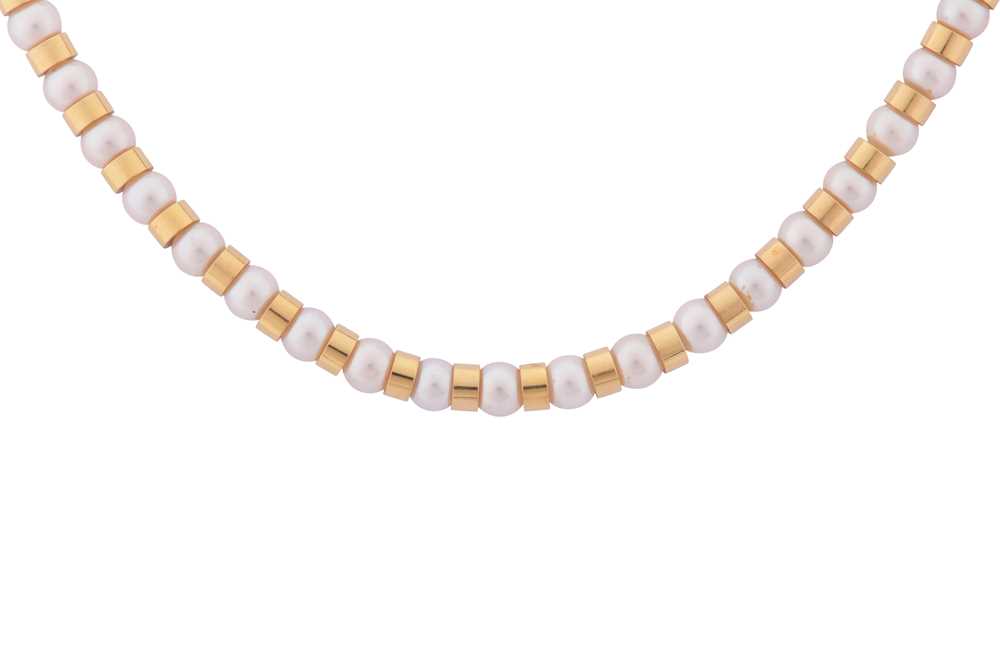 Lot 312 - CHANEL Ι A CULTURED PEARL AND GOLD NECKLACE, CIRCA 1998