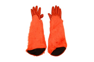 Lot 185 - Kenzo Burnt Orange Leather Gauntlet Gloves - Size L