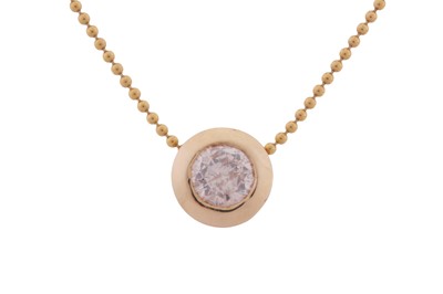 Lot 338 - A DIAMOND PENDANT NECKLACE