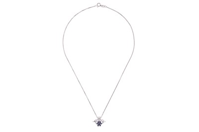 Lot 146 - A SAPPHIRE PENDANT NECKLACE