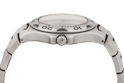 Lot 365 - Unisex Tag Heuer 'Kirium' Bracelet Watch