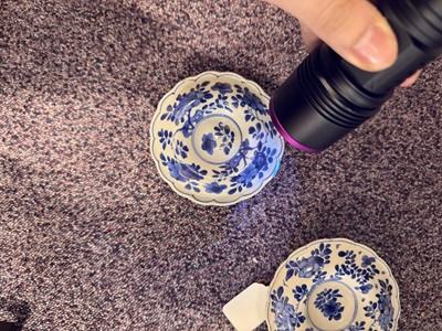 Lot 2 - A PAIR OF CHINESE BLUE AND WHITE SALTS