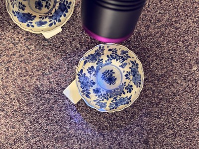 Lot 2 - A PAIR OF CHINESE BLUE AND WHITE SALTS