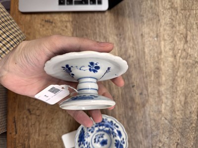 Lot 2 - A PAIR OF CHINESE BLUE AND WHITE SALTS