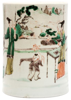 Lot 12 - A CHINESE FAMILLE-VERTE 'FIGURATIVE' BRUSH POT, BITONG