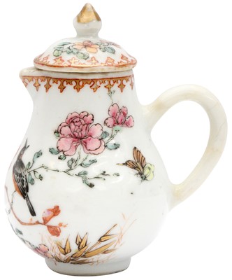 Lot 59 - A SMALL CHINESE FAMILLE-ROSE SPARROW-BEAK JUG AND COVER