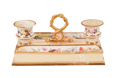 Lot 490 - A FLIGHT BARR & BARR PERIOD WORCESTER PORCELAIN INKSTAND, CIRCA 1800