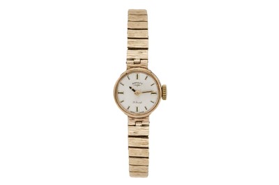 Lot 140 - LADY'S 9K GOLD 'ROTARY' BRACELET WATCH