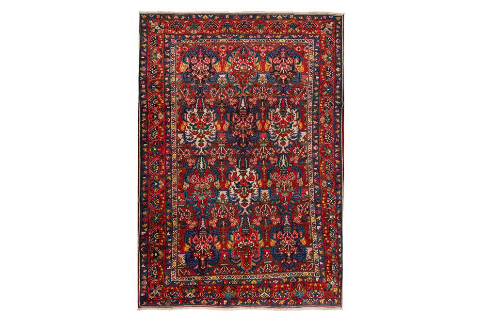 Lot 69 - A FINE BAKHTIARI CARPET, WEST PERSIA