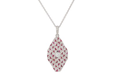 Lot 42 - A DIAMOND AND RUBY PENDANT NECKLACE