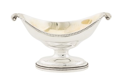 Lot 207 - A George III sterling silver salt, London 1784 by Robert Hennell (reg. 30th May 1772)