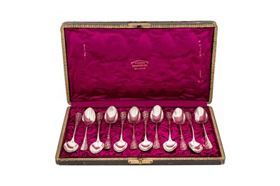 Lot 166 - A cased set of late 19th / early 20th century French 950 standard silver teaspoons, Paris circa 1900 by Henri Soufflot (active 1884-1910)