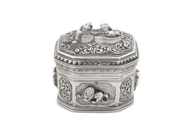 Lot 127 - An early 20th century Burmese silver lime box, Rangoon circa 1910