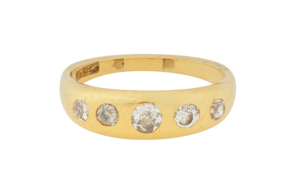 Lot 100 - A FIVE-STONE DIAMOND RING