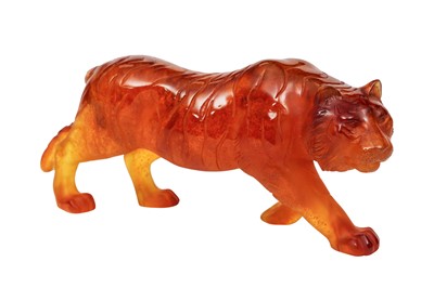 Lot 106 - DAUM FRANCE, A MOULDED GLASS SCULPTURE OF A TIGER