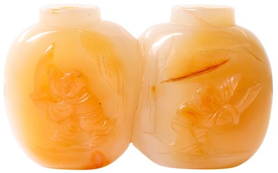 Lot 307 - A CHINESE AGATE DOUBLE SNUFF BOTTLE