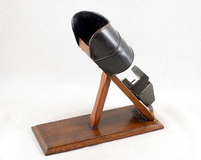 Lot 16 - Victorian Kinora "Flip-Book" Optical Viewer & 2 Reels.