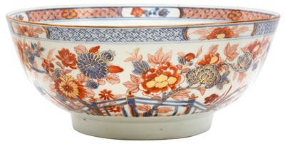 Lot 160 - A CHINESE IMARI PUNCH BOWL