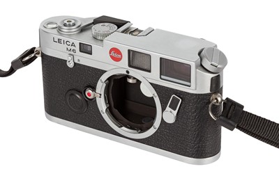 Lot 51 - A Leica M6 Rangefinder Camera Body