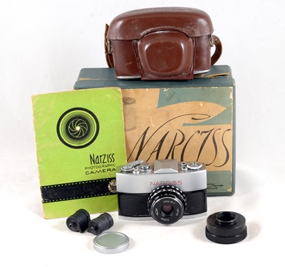 Lot 181 - A Boxed Narciss 16mm Sub-Miniature Set.